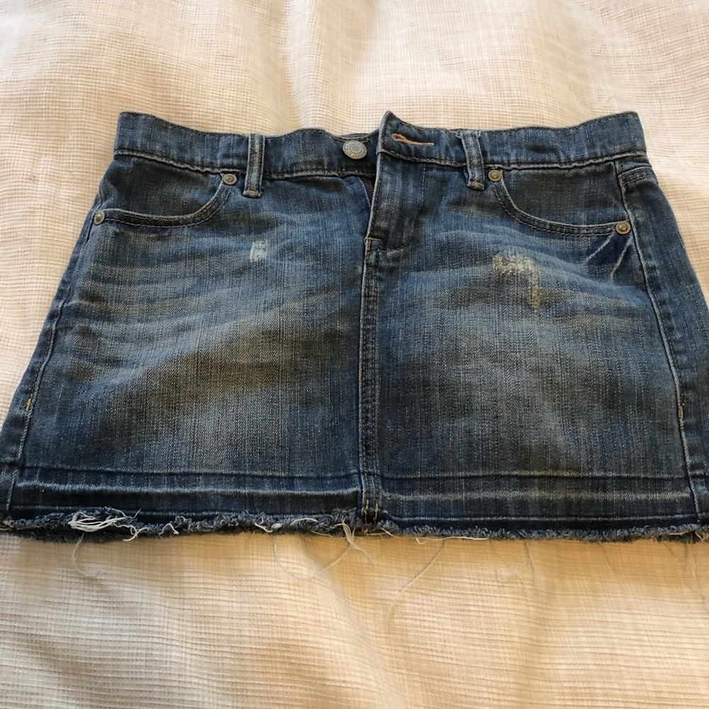 3 for $20 Old Navy demon frayed skirt Sz 6